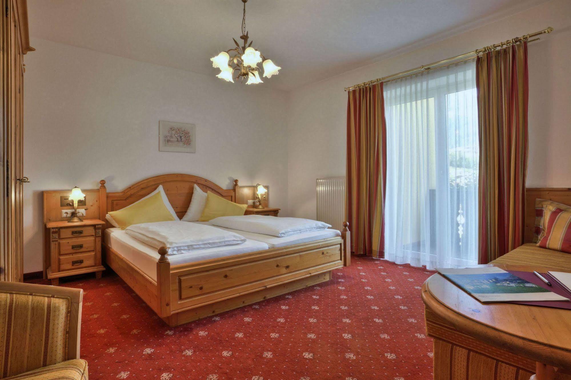 Alpenresidenz Adler Hotel Kirchberg in Tirol Bagian luar foto